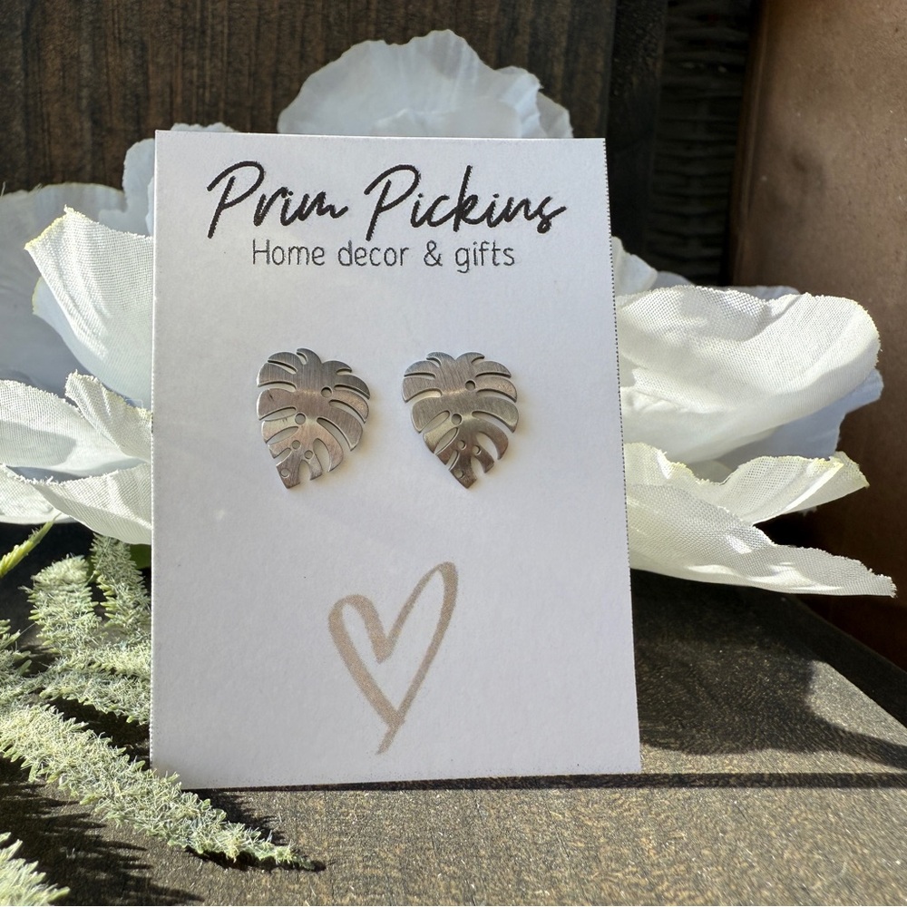 ⭐️ 2/$20 earring sets ⭐️ Silver monstera Leaf Earrings monstera NEW